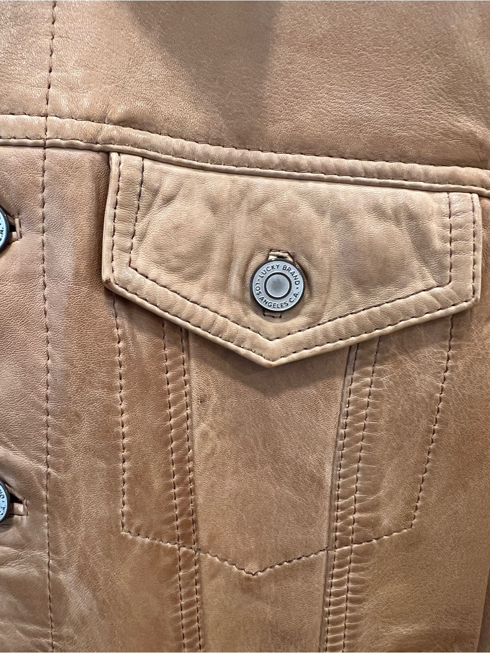 LUCKY BRAND LEATHER TRUCKER JACKET, SIZE M. - Picture 9 of 16